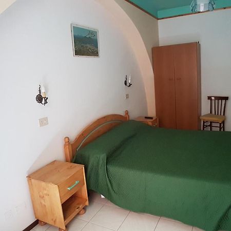 ליפארי Casa Vittorio B&B מראה חיצוני תמונה