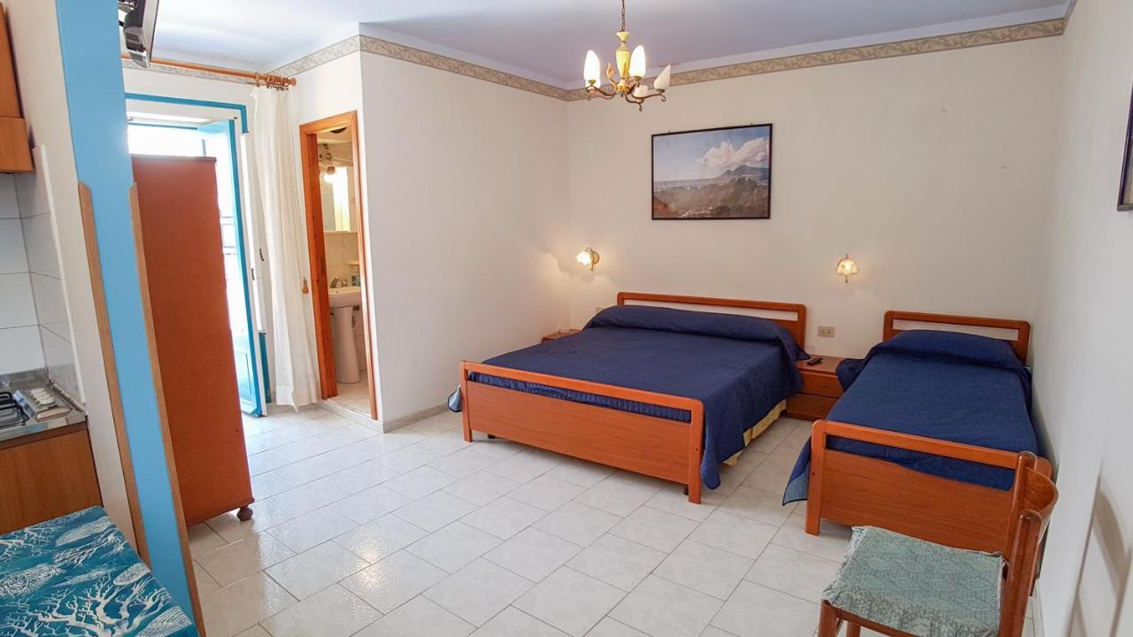 ליפארי Casa Vittorio B&B מראה חיצוני תמונה