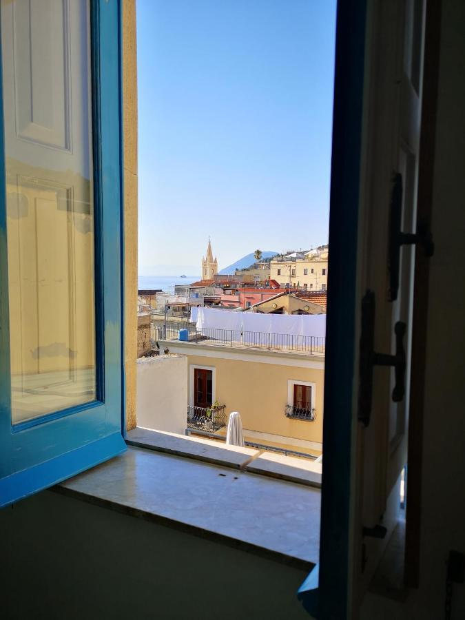 ליפארי Casa Vittorio B&B מראה חיצוני תמונה