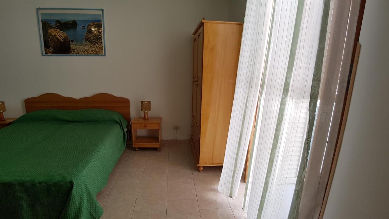 ליפארי Casa Vittorio B&B מראה חיצוני תמונה
