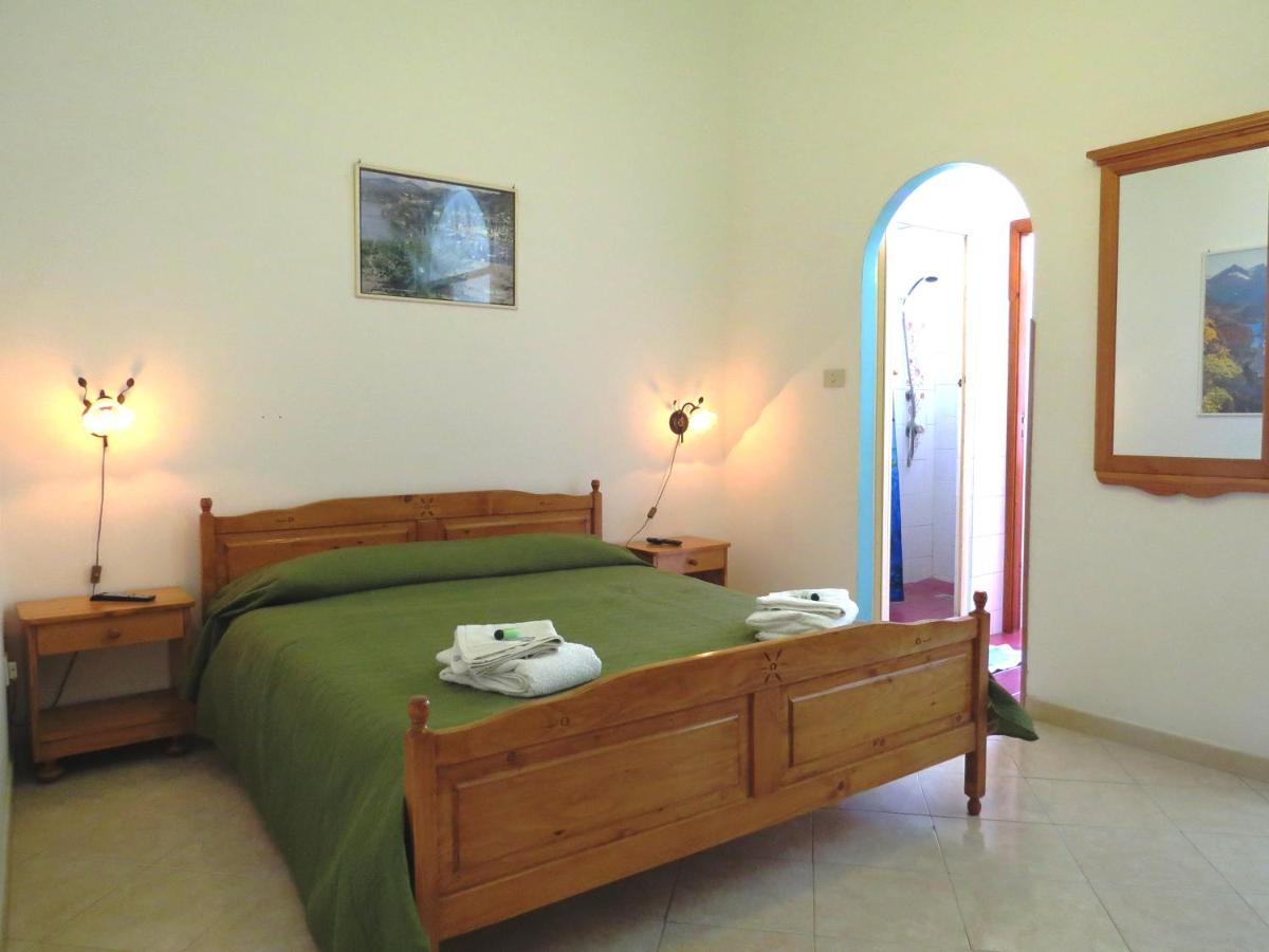 ליפארי Casa Vittorio B&B מראה חיצוני תמונה