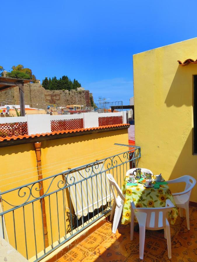 ליפארי Casa Vittorio B&B מראה חיצוני תמונה