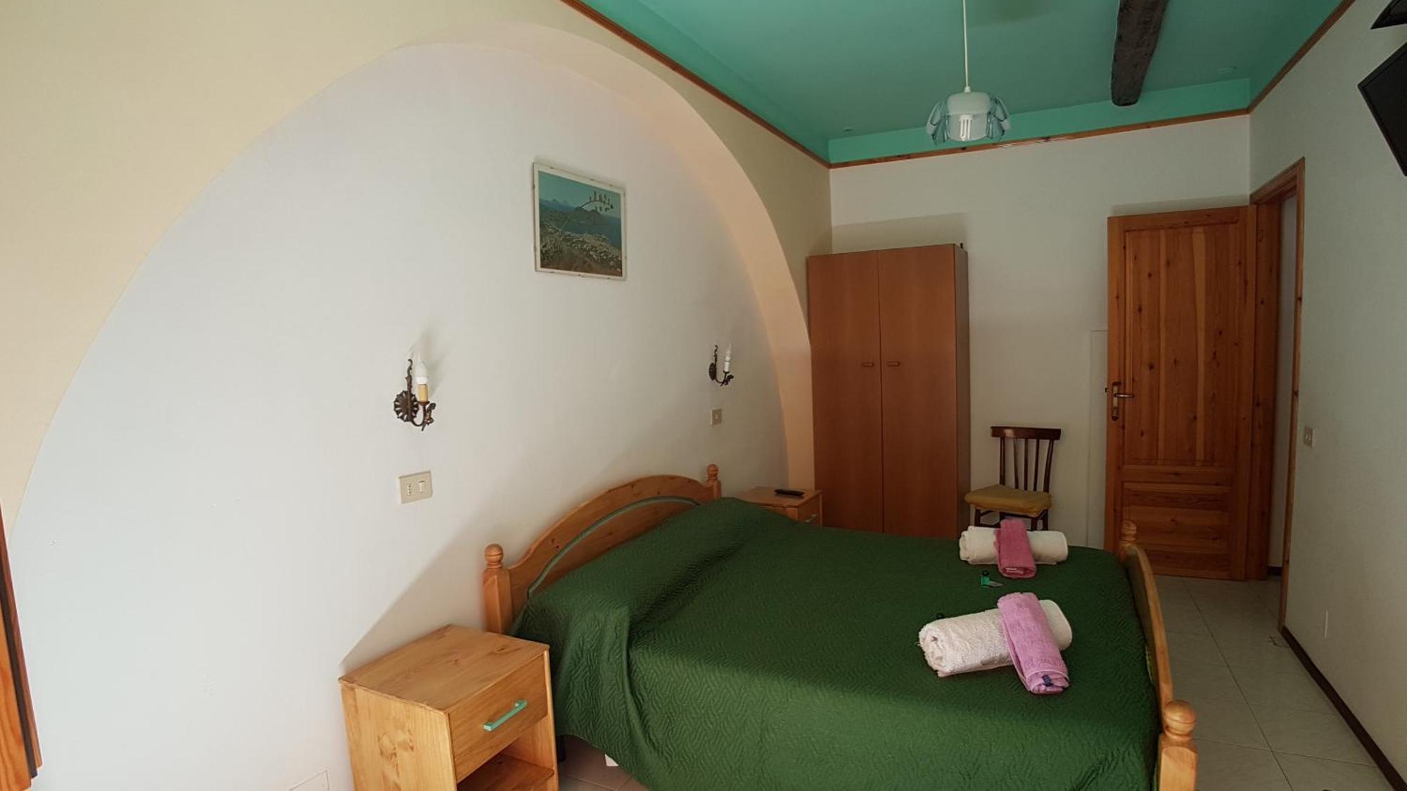 ליפארי Casa Vittorio B&B מראה חיצוני תמונה