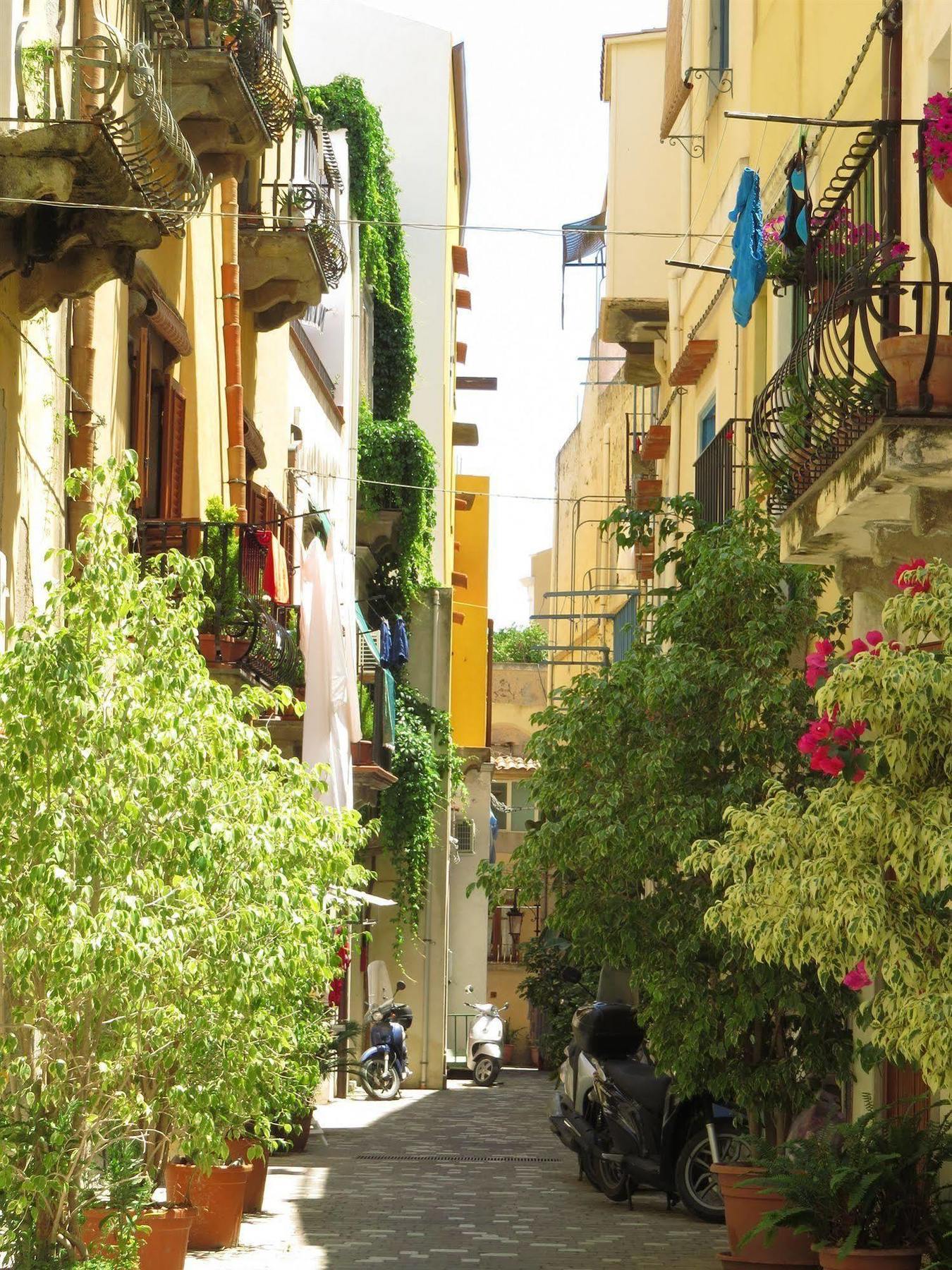 ליפארי Casa Vittorio B&B מראה חיצוני תמונה