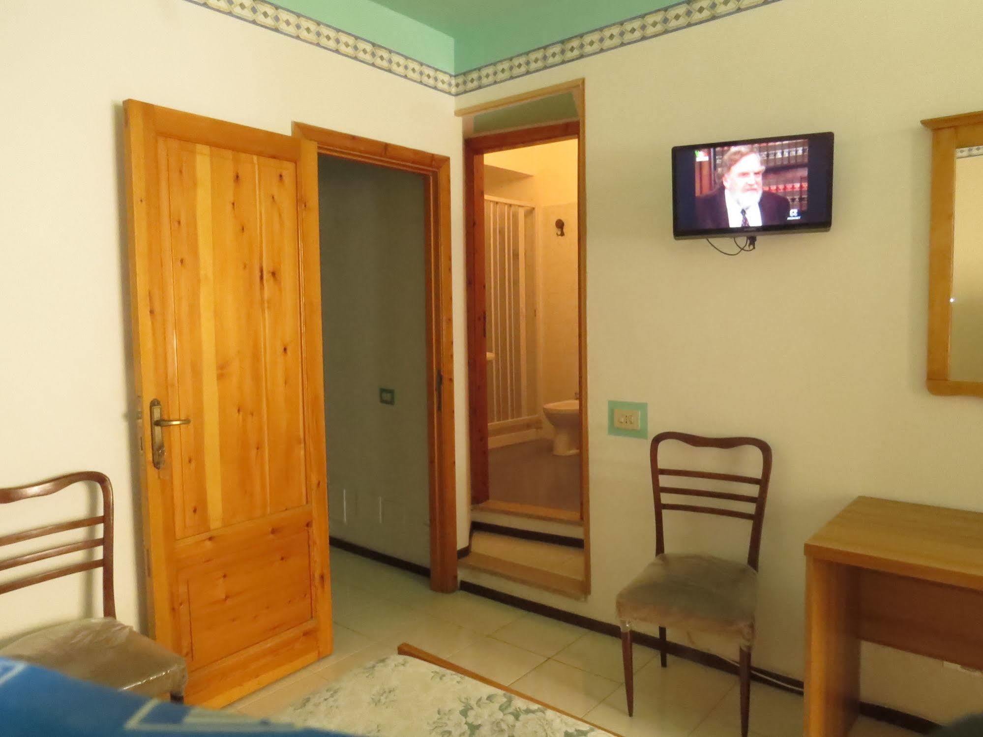 ליפארי Casa Vittorio B&B מראה חיצוני תמונה